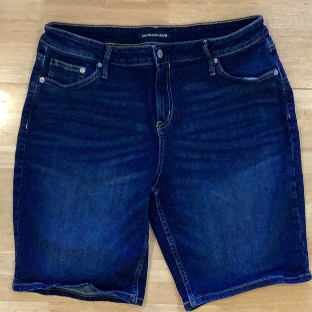 Calvin Klein Bermuda Jean Shorts, Size 16, like new condition.